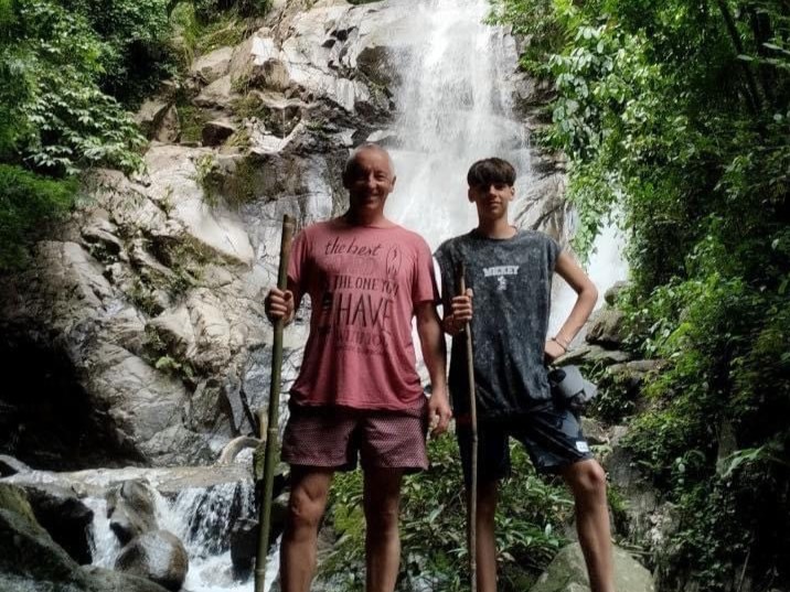 Recorre la selva de Chiang Mai y descubre paisajes naturales únicos.