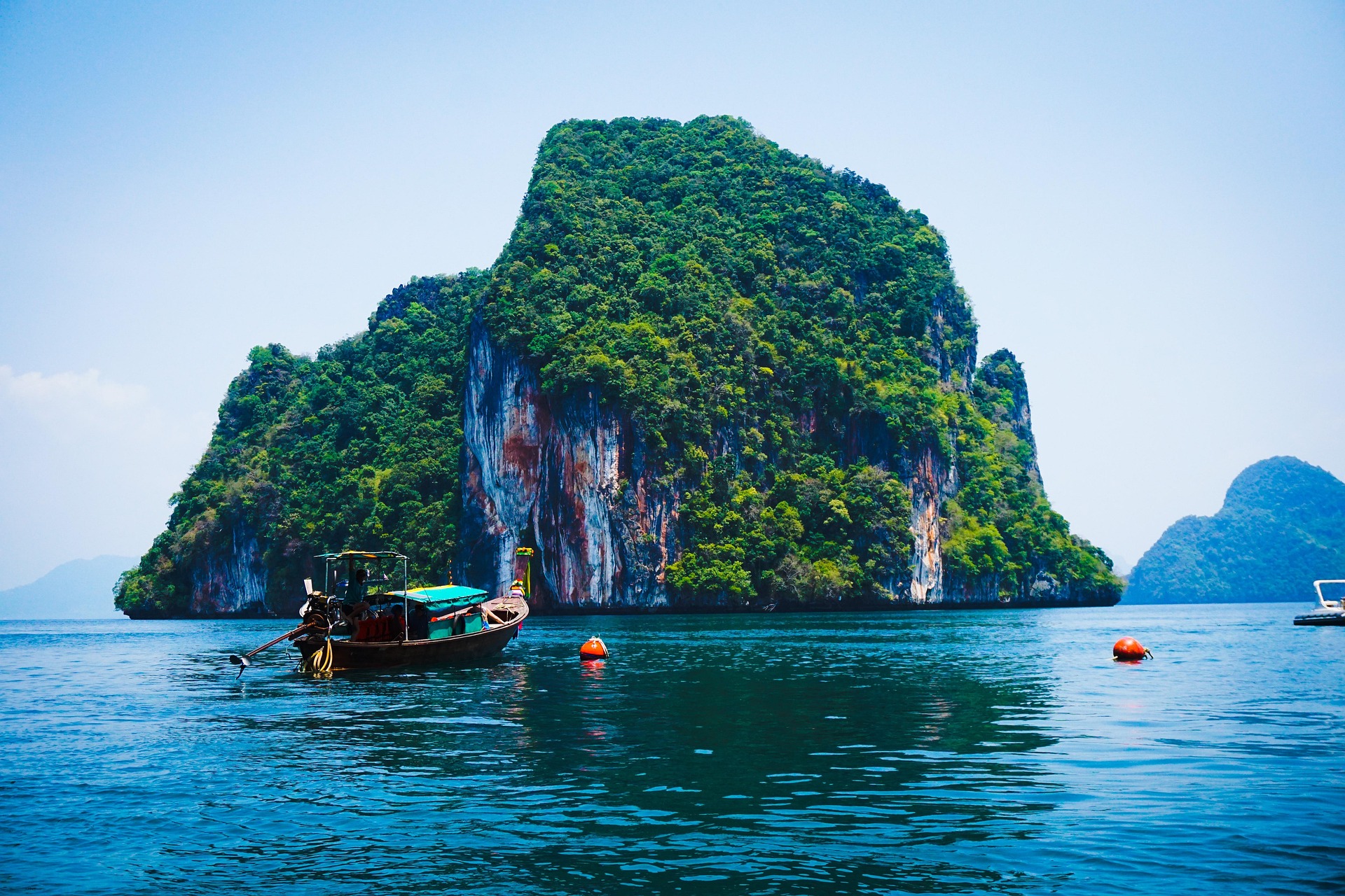 Acantilados de piedra caliza en las Islas Phi Phi