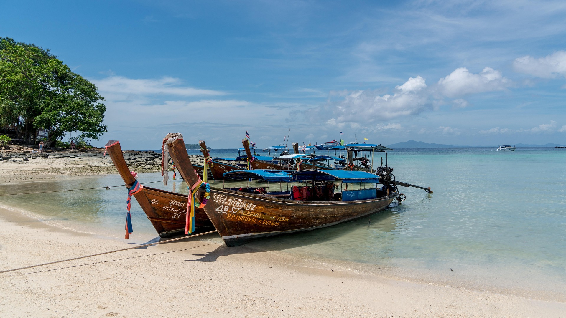 Playa de arena blanca en las Islas Phi Phi