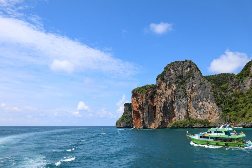 Excursión Islas Phi PHi desde Phuket en inglés