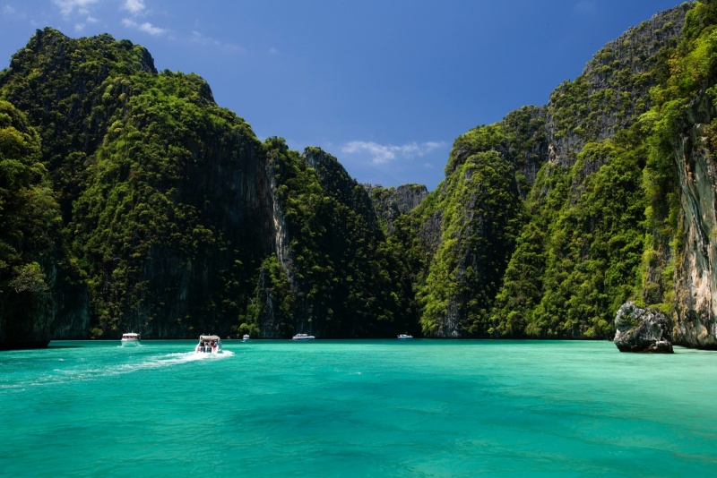 Aguas turquesa de Phi Phi Leh