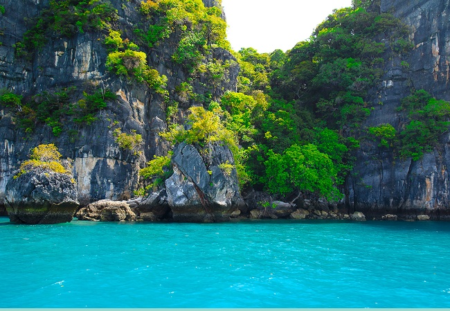 Aguas turquesa de Hong Island
