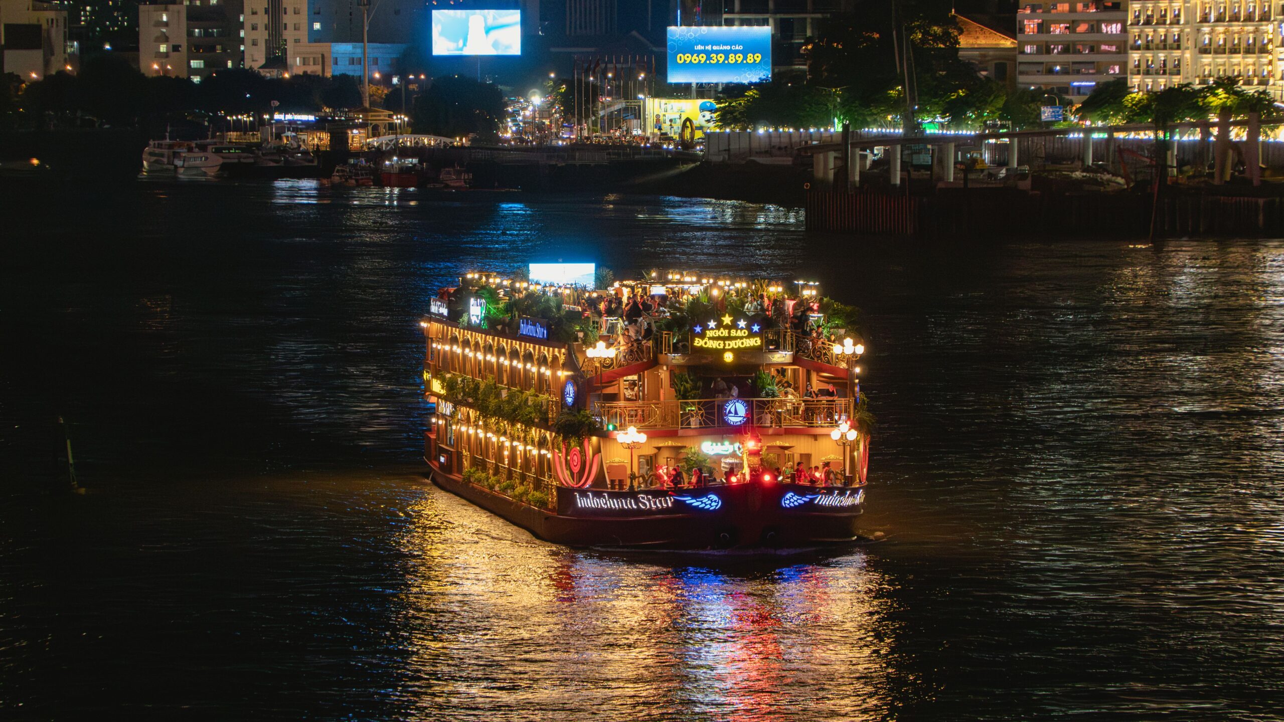 Crucero con cena por el río Chao Phraya en Bangkok