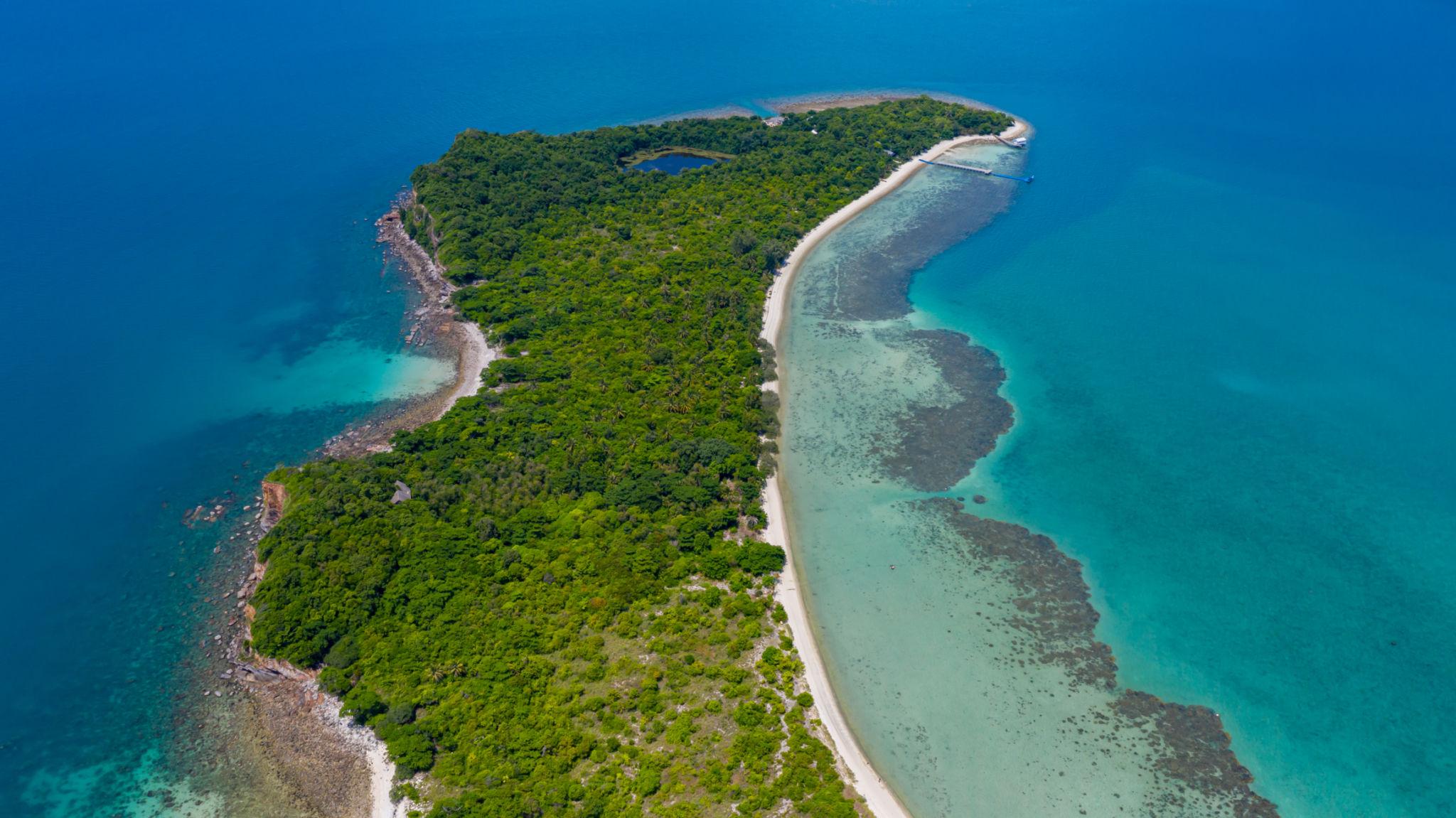 La isla de los cerdos de Tailandia desde el aire