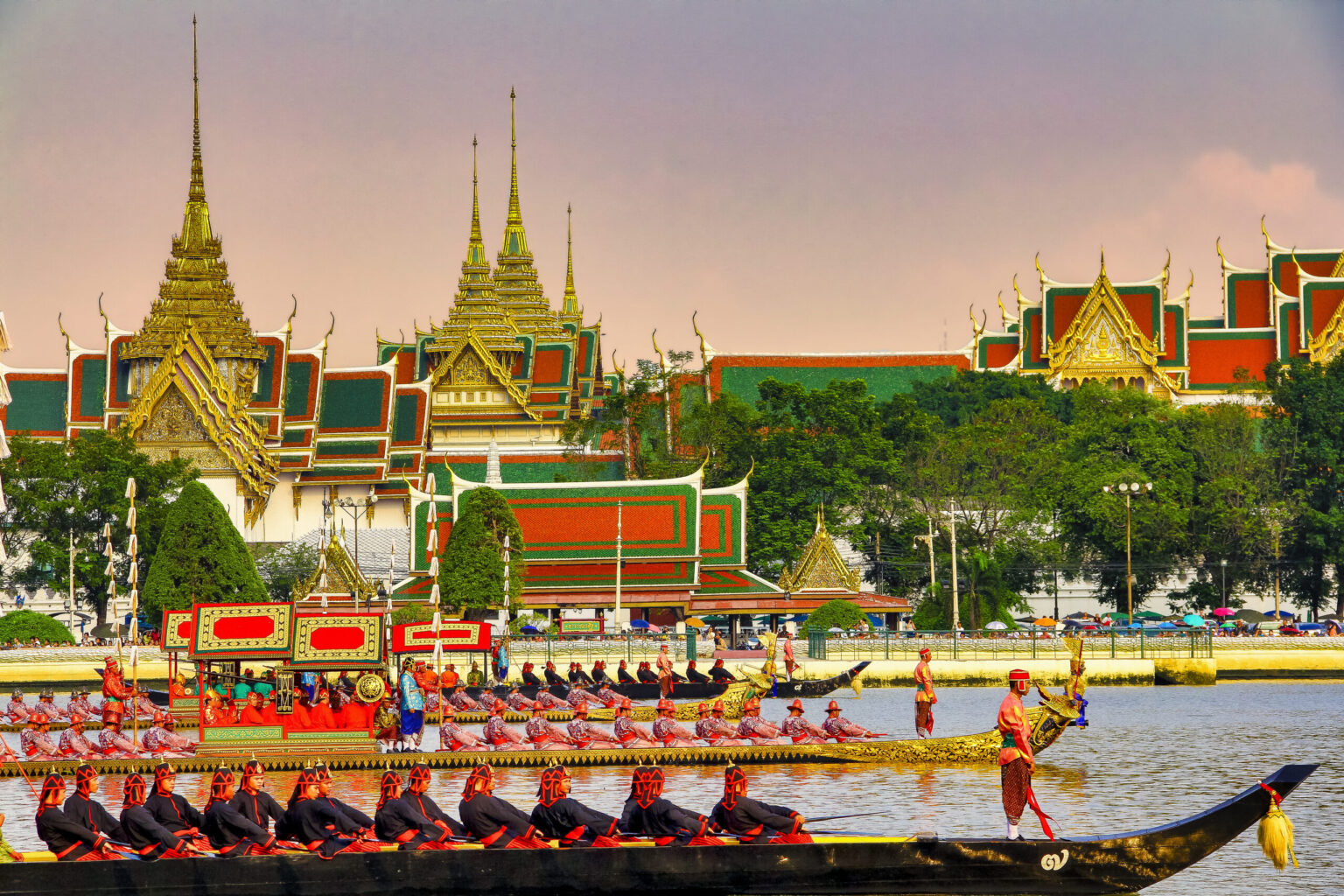 Procesión de Barcazas Reales de Tailandia 2026: fechas y dónde verla en Bangkok